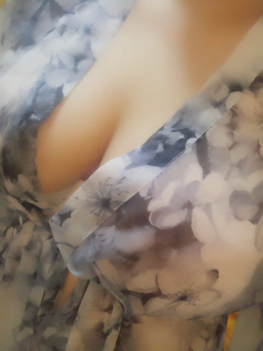 本茶坊小姐裸體自拍