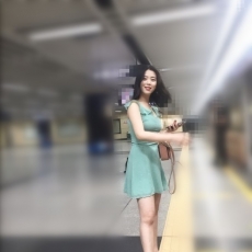 輕熟女  高鐵檢票員   價位：4000