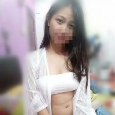 小肉型的正妹 口爆奶炮服務你