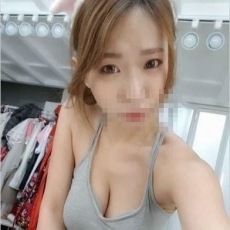 高挑大奶熟女人妻敢玩主動熱情