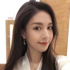 房中介“巨乳正妹”