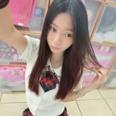 璐璐主推→貧乳小學妹  是白虎哦~