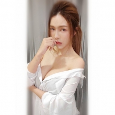 氣質人妻 身材保養的蠻不錯的