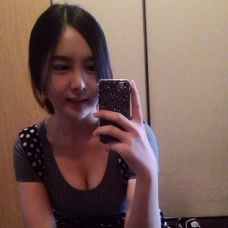 大奶人妻可深喉嚨+口爆吞精